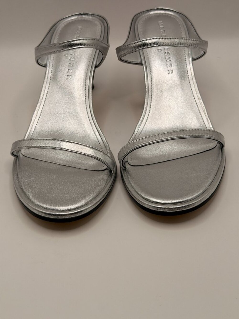 Marc Fisher LTD. Women's Alonde Silver Leather Strap Heel Slide Sandals Sz 7 M - Picture 4 of 9